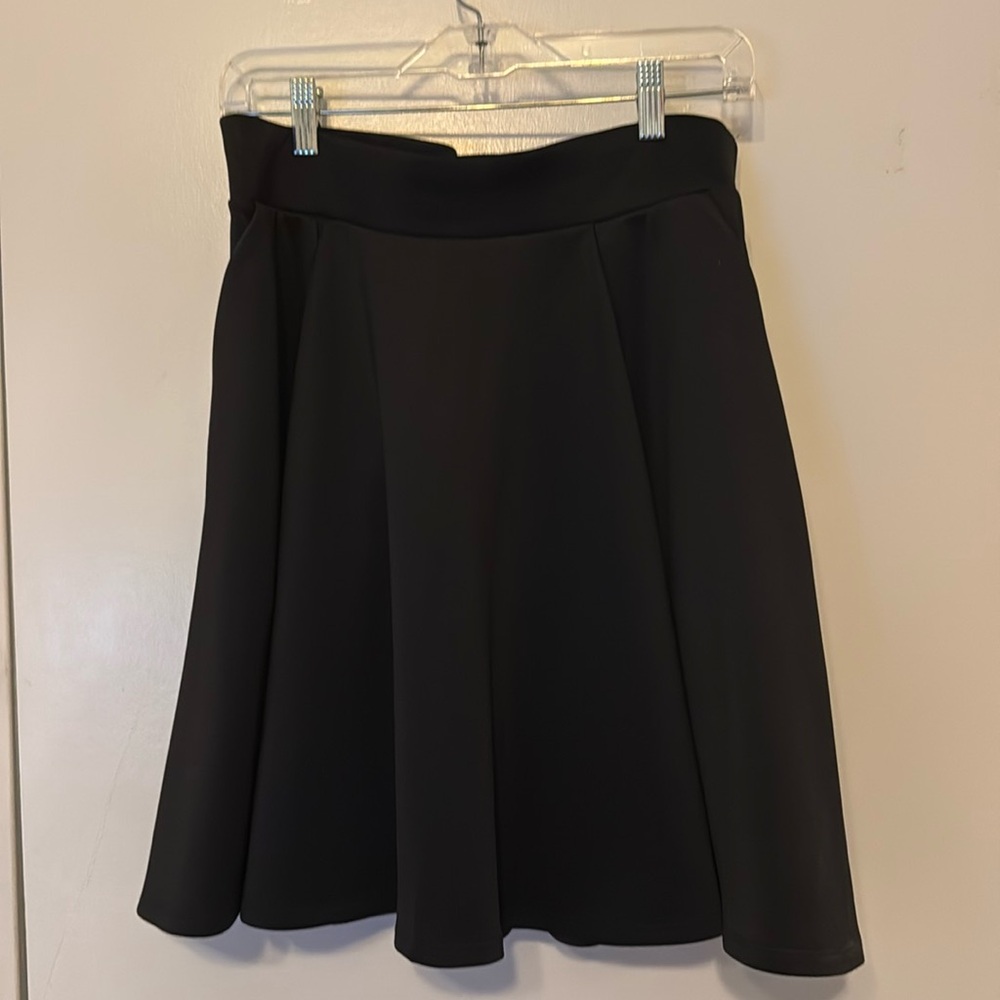 Torrid Black Polyester Stretchy Skirt Size 0